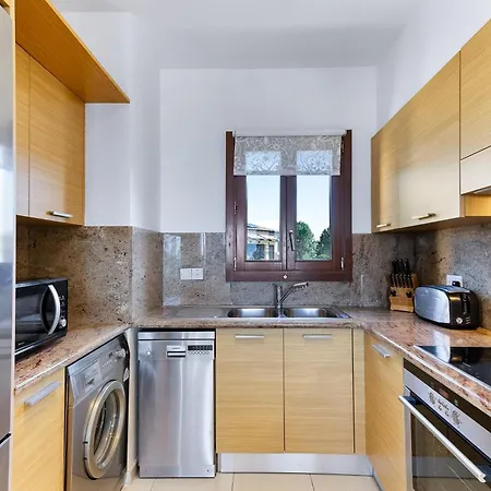 1 Bedroom Pyrgos With Beautiful Sea And Sunset Views, Aphrodite Hills * Kúklia