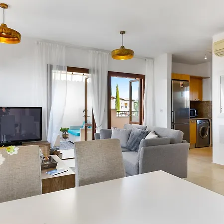 1 Bedroom Pyrgos With Beautiful Sea And Sunset Views, Aphrodite Hills 库克里亚