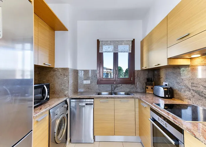 1 Bedroom Pyrgos With Beautiful Sea And Sunset Views, Aphrodite Hills * Kouklia