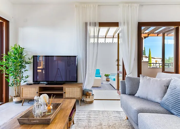 Lägenhet 1 Bedroom Pyrgos With Beautiful Sea And Sunset Views, Aphrodite Hills