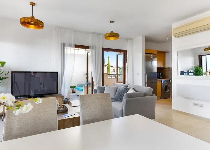 1 Bedroom Pyrgos With Beautiful Sea And Sunset Views, Aphrodite Hills Kouklia