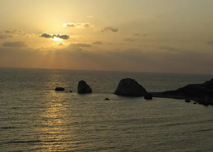 1 Bedroom Pyrgos With Beautiful Sea And Sunset Views, Aphrodite Hills Lägenhet